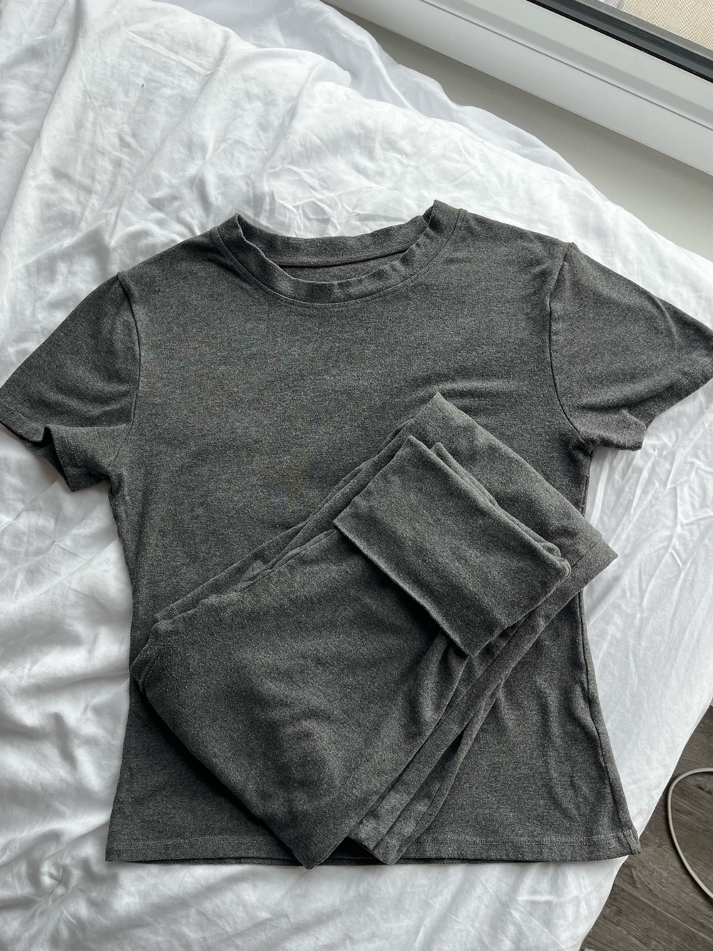 Charcoal Gray Short Sleeve Tee and Matching Pants Set | Size: Medium